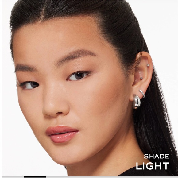 Lancôme Teint Idole Ultra Wear C.E. Skin Transforming Bronzer 02 light - Picture 2 of 3